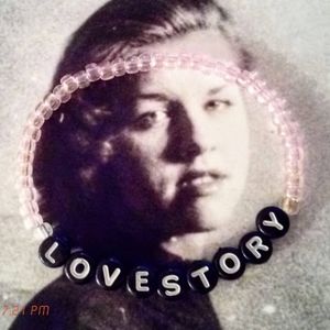 LOVE STORY // Glass Bead Bracelet